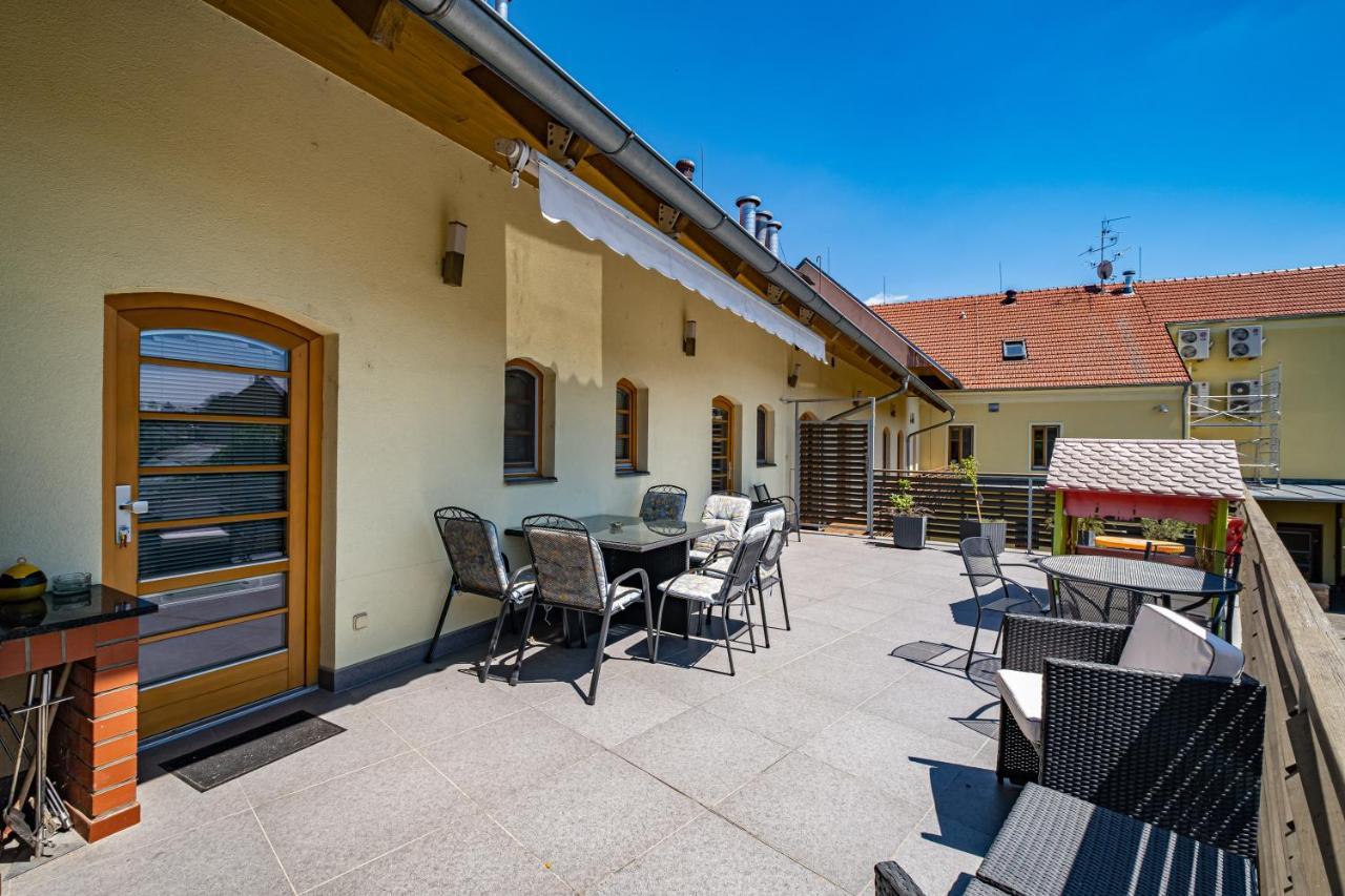 Relax Hotel Stork Lednice Exterior foto