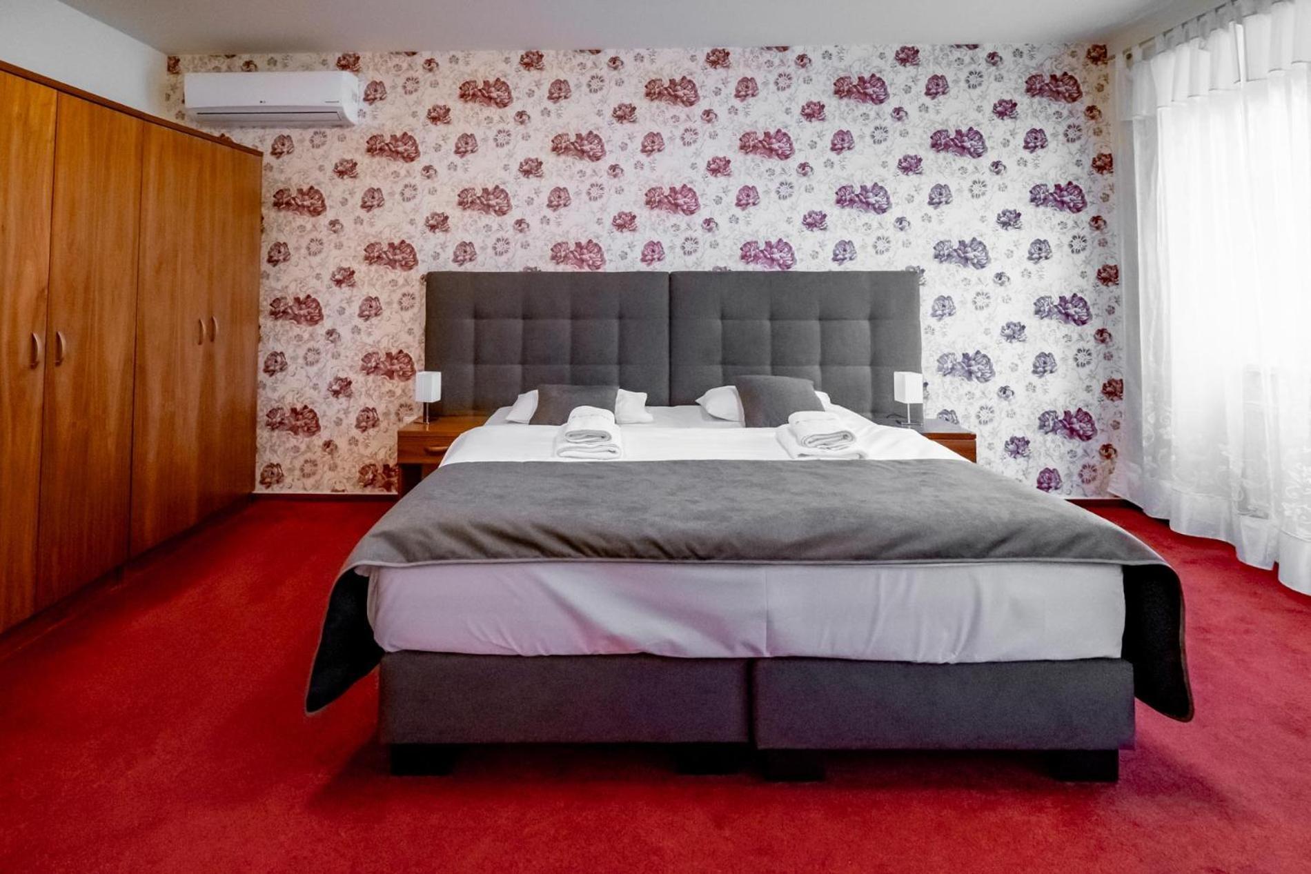 Relax Hotel Stork Lednice Exterior foto